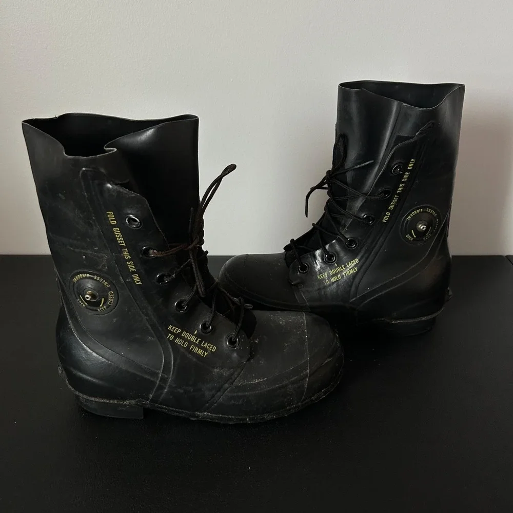 Vintage US Military Extreme Cold Bunny Boots Black 7R Valve Mickey Vapor Barrier